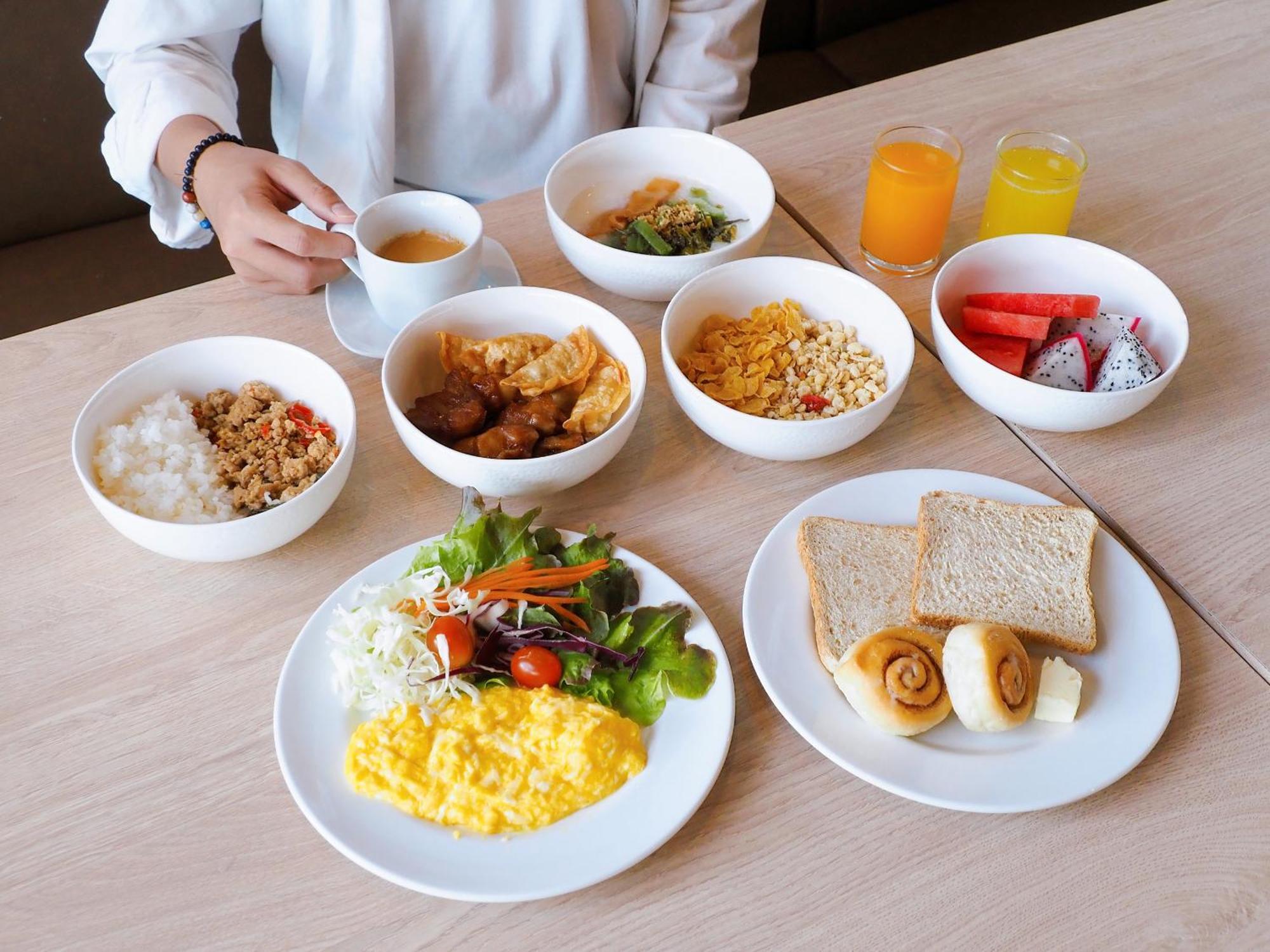 Kokotel Bangkok Dheva Thonglor מראה חיצוני תמונה